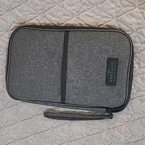 Emerald Waterways Travel Wallet Passport Holder Credit Card ID Case Zipper Grey
